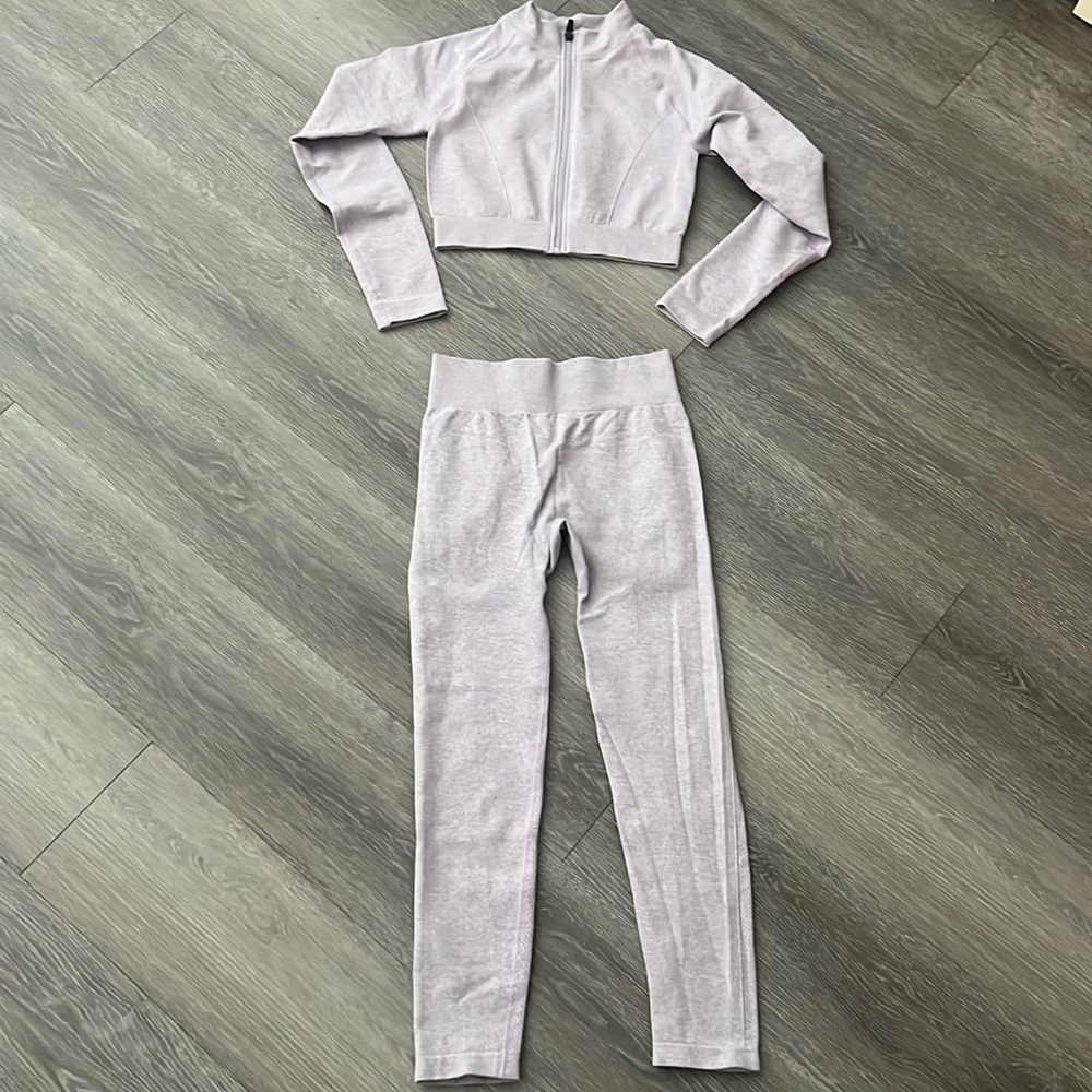 Light purple grey workout set